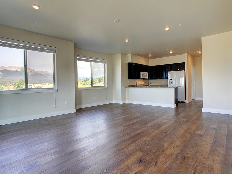 388 Dillon Ridge Rd
