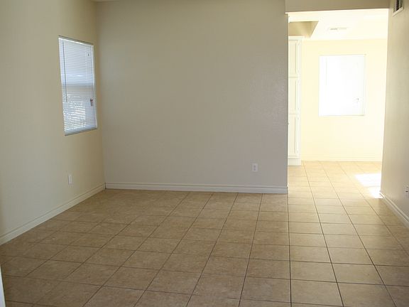 2nd image of 5350 La Sierra Ave #S