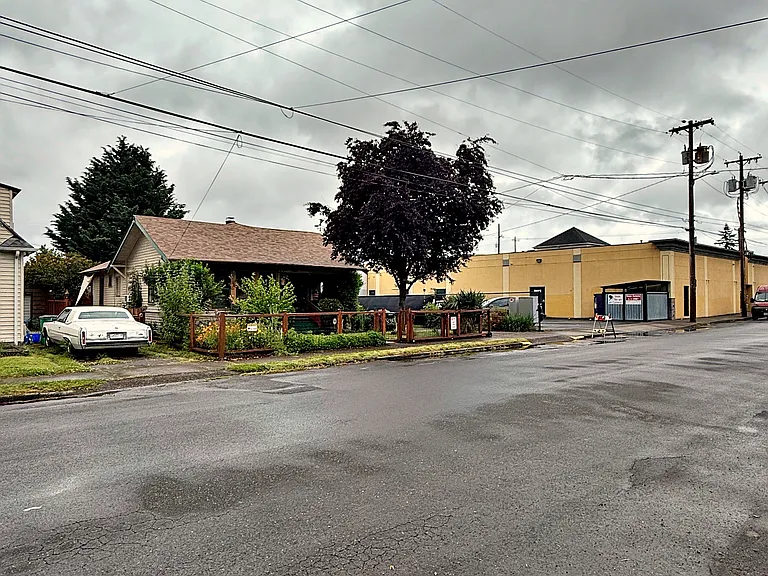 8048 SE Ellis St — Photo 51