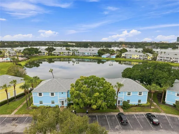 151 SEAHORSE DRIVE SE #B, ST PETERSBURG, FL 33705