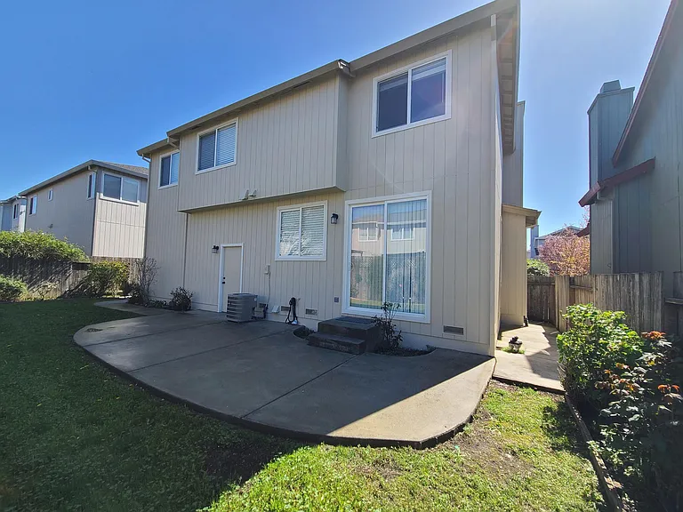 2211 Meteorite Ln — Photo 3