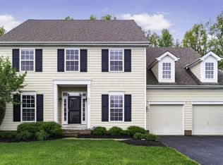 8235 Marwithe Ct, New Albany, OH 43054