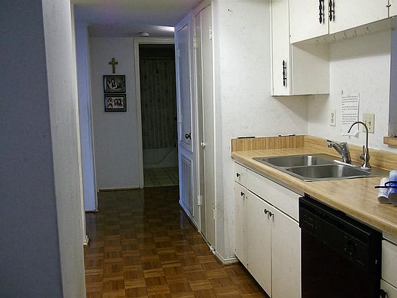 4th image of 12633 Memorial Dr APT 138