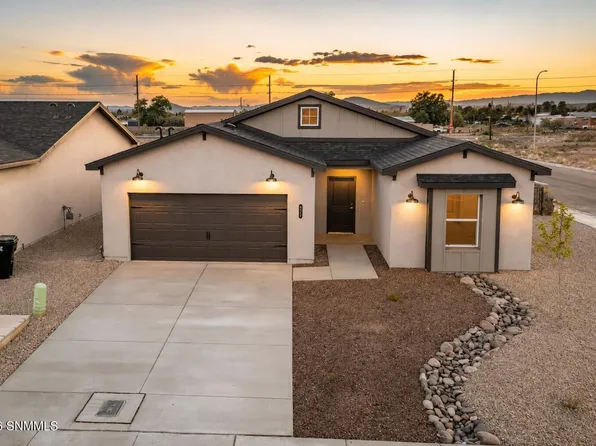 6587 Phoenix St, Las Cruces, NM 88012