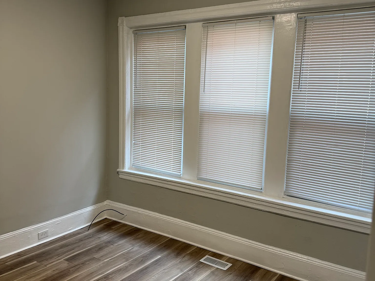 2 bed, $1,300 — Photo 4