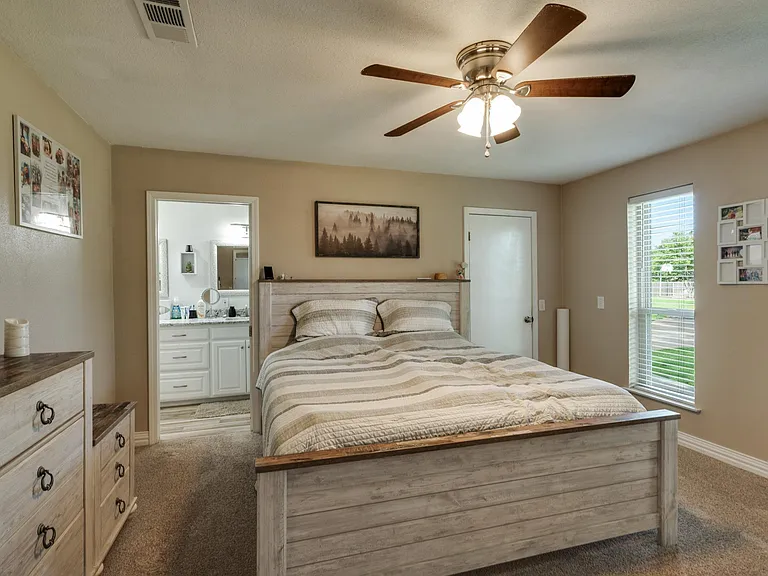 303 Chris Dr — Photo 13