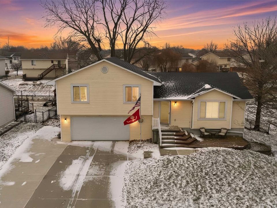 1st image of 313 SE 30th St