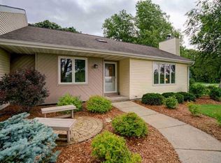 7496 Oak Circle Dr, Middleton, WI 53562