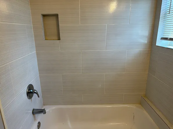 1401 Flanders St APT 6, New Orleans, LA 70114