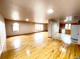 229 Lake Ave #2, Lyndhurst, NJ 07071