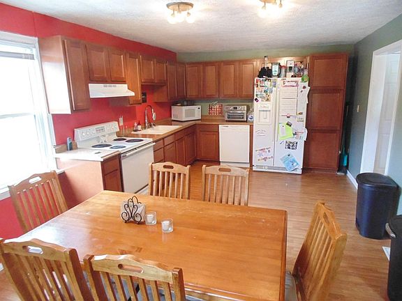 5th image of 1703 Nowlin Ave