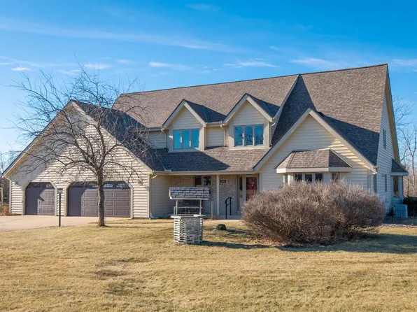 1961 Ulao COURT, Grafton, WI 53024