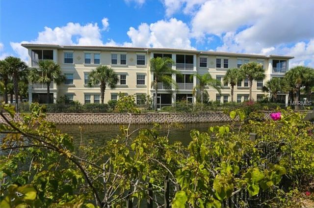 1st image of 600 Gardens Edge Dr #612