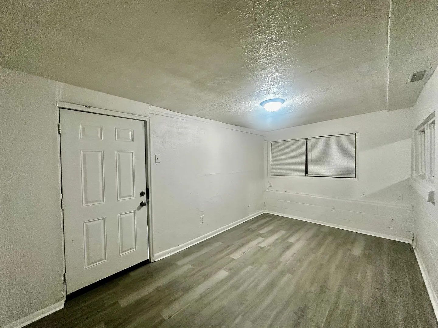 Move-In Ready Gem Near Downtown Orlando! — Photo 3