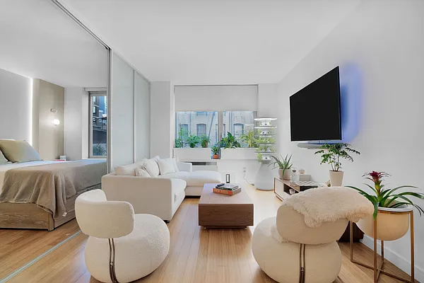 Rented by Nomad Property Group, LLC | media 2