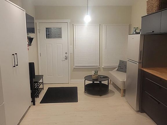 4th image of 351 W Hazelhurst St #3