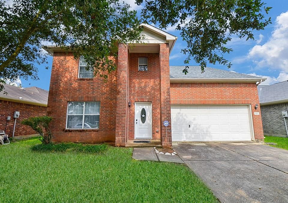 1st image of 3907 Pebble Garden Ln