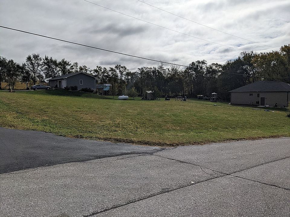 2nd image of 5th And Cleveland St