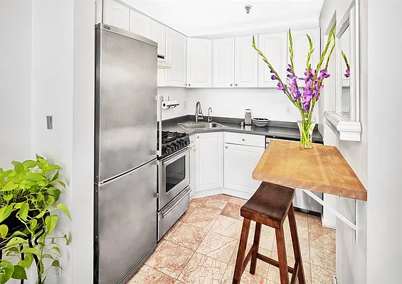 Sold by Keller Williams City Life Realty | media 1