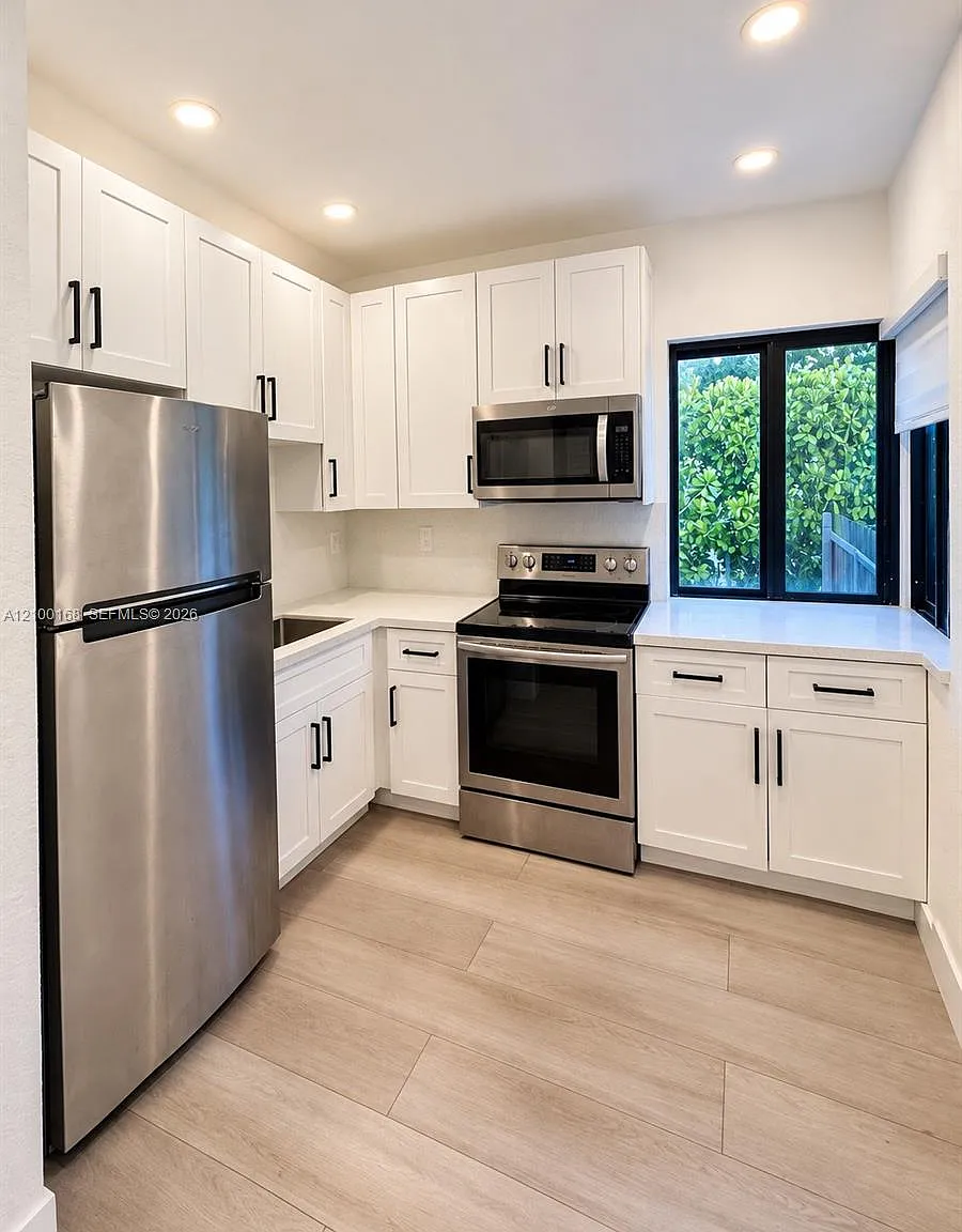 5521 NW 1st Ave — Photo 1