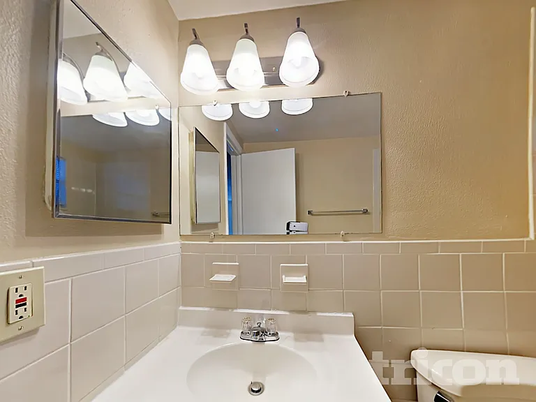 3327 Seffner Dr — Photo 12