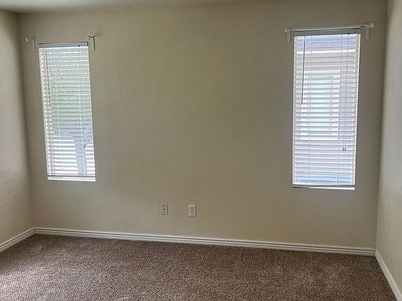 4th image of 12526 S Saquamish St #4505