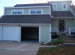 1004 N Hunter Dr, Olathe, KS 66061