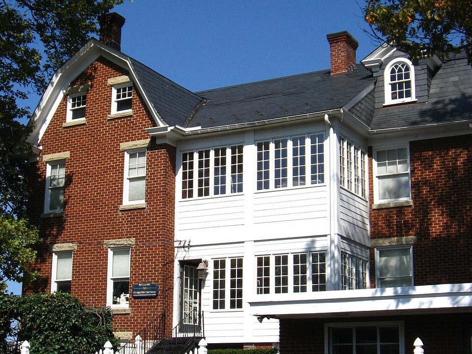 1st image of 1744 Lincoln Way E