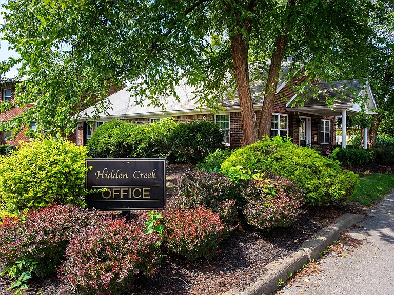 Hidden Creek Leasing Office | Jeffersonville, IN