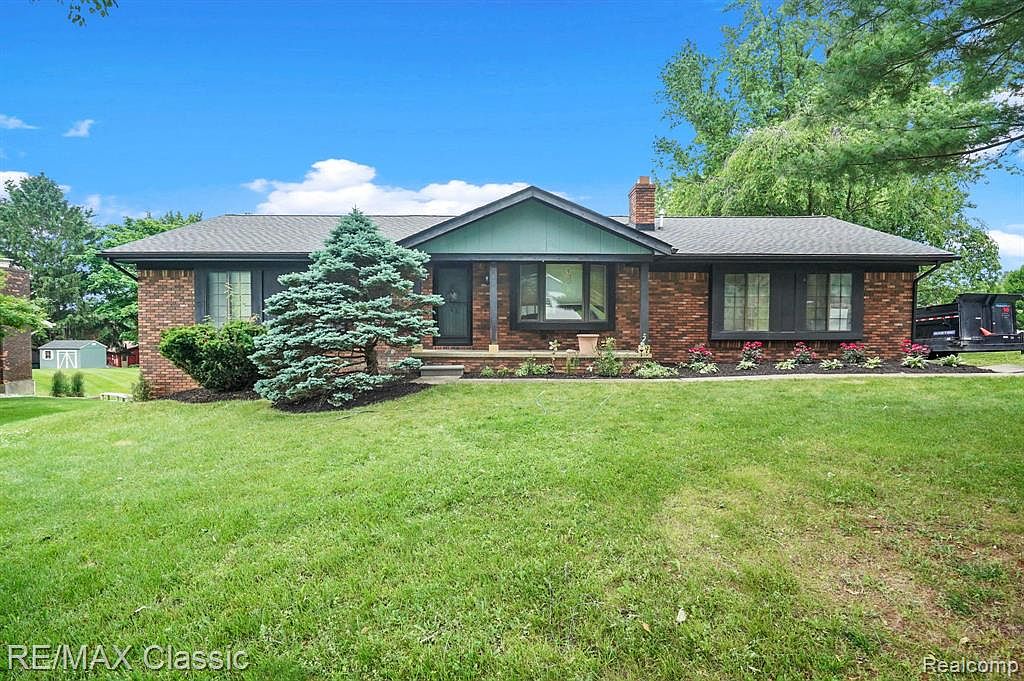2400 Doris Dr, Brighton, MI 48114 Zillow