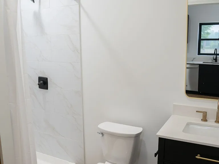 9301 Oakland Ave — Photo 30