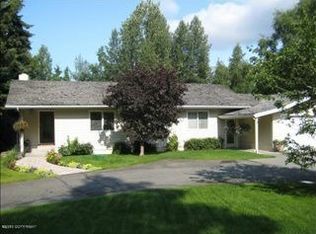 2201 Arctic Cir, Anchorage, AK 99517