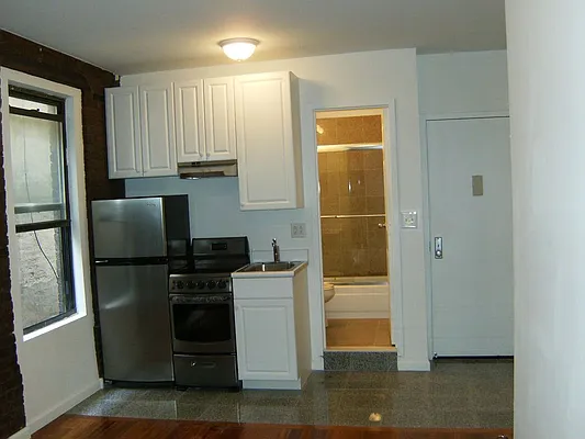 Rented by Sky Management | media 6