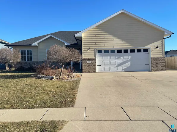 602 Emmett Trl, Harrisburg, SD 57032