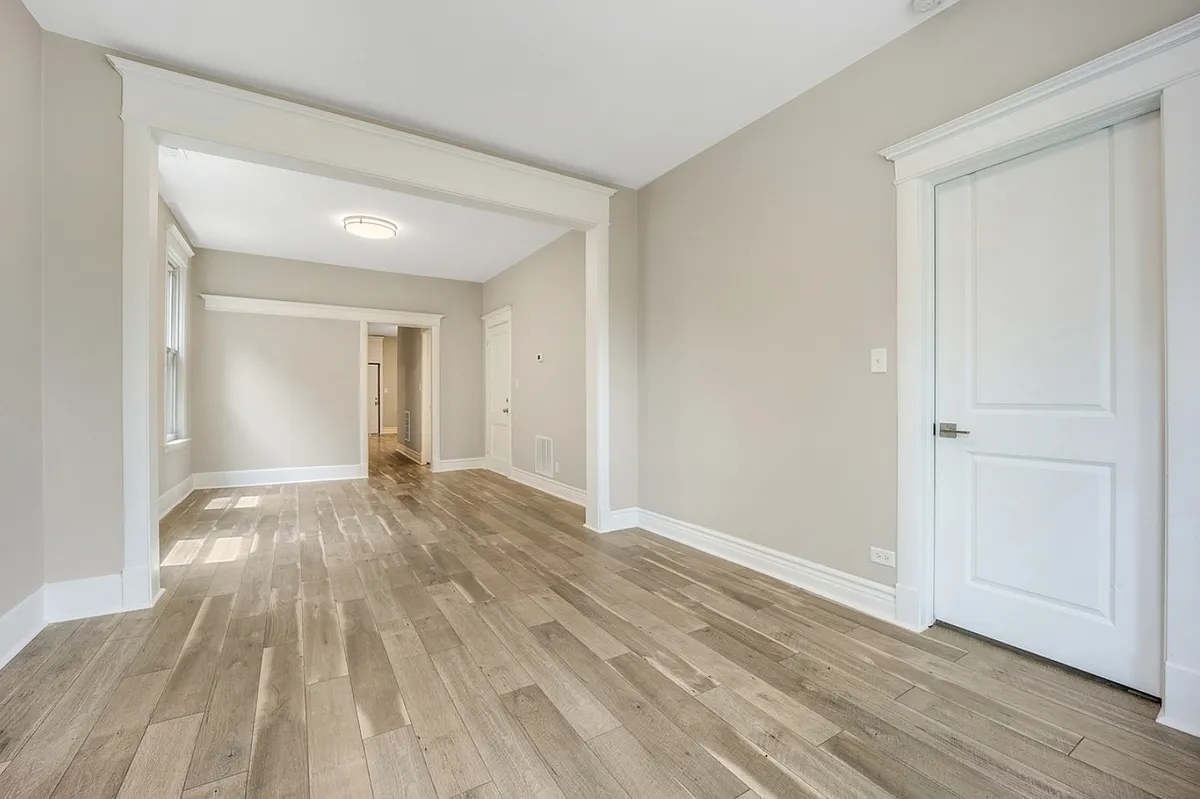Building Photo - 1336 S Washtenaw Ave #2