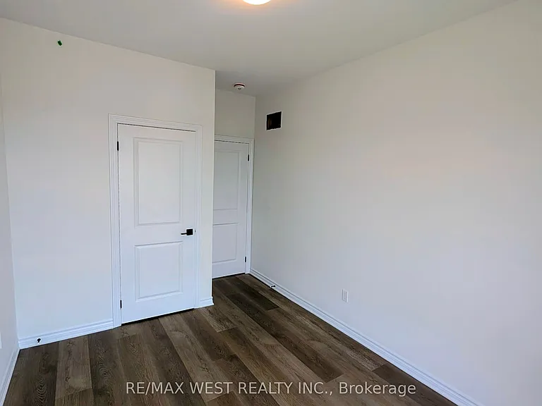 91 Inverary Cres — Photo 22