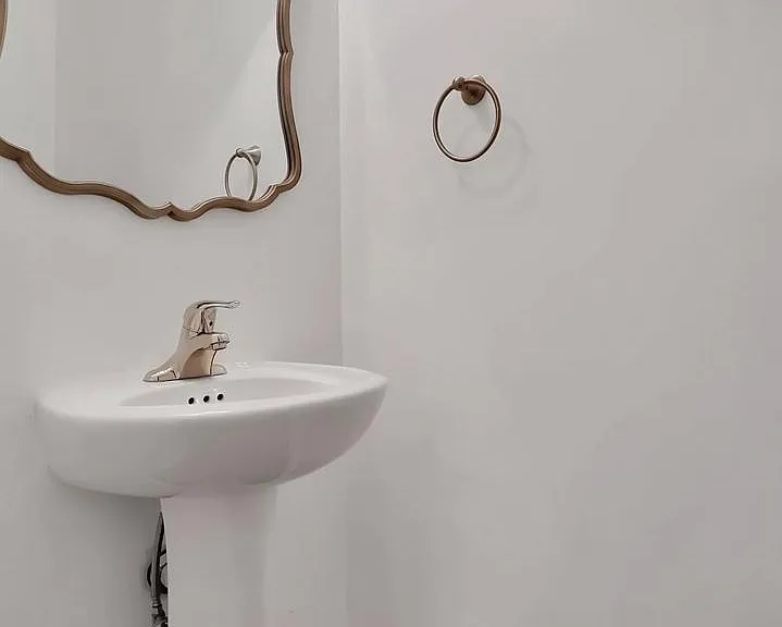 guest restroom-1/2 bath