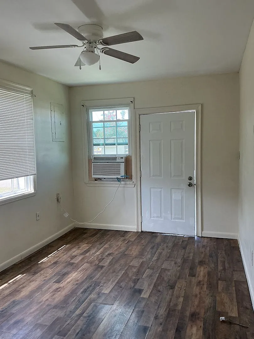 Acadian Style 1 Bedroom 1 Bathroom home in Houma — Photo 4