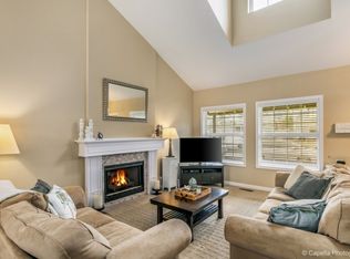 15813 SW Wintergreen St, Tigard, OR 97223