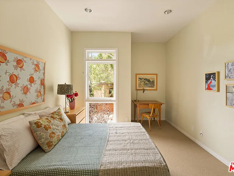 454 Sycamore Rd — Photo 24