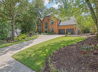11805 Wildwood Springs Dr, Roswell, GA 30075
