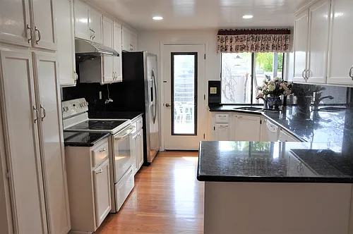 1040 Pizarro Ln Photo 1