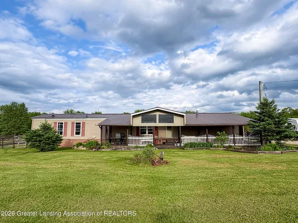 6087 S Pease Rd, Bellevue, MI 49021