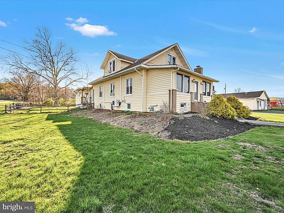 2nd image of 77 Diamond Dr