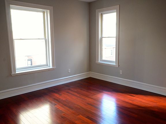 3rd image of 289 Keswick Ave