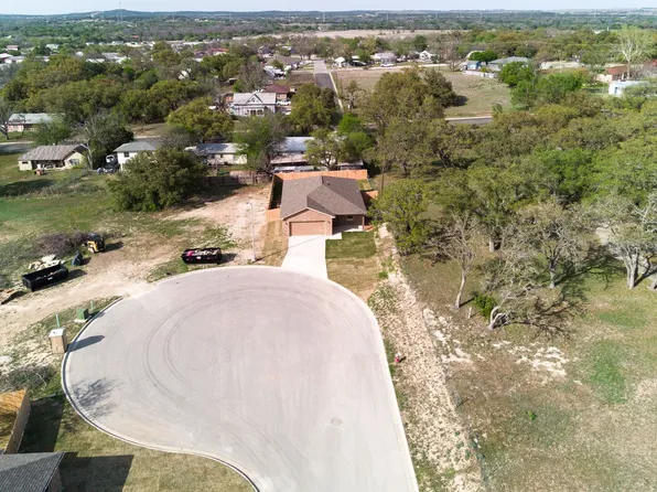 912 Blane Circle, Lampasas, TX 76550