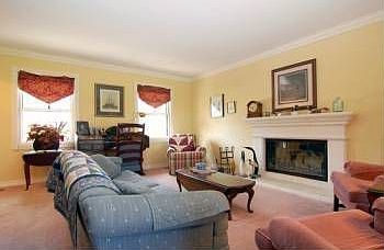 4th image of 2542 N Hickory Ln