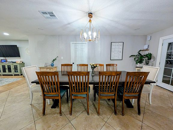 4th image of 3709 W Tuckey Ln