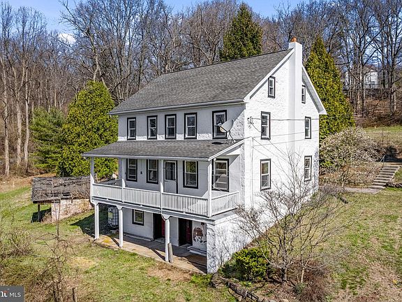 2nd image of 39 Gill Rd