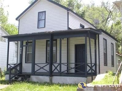 1st image of 625 Oak St